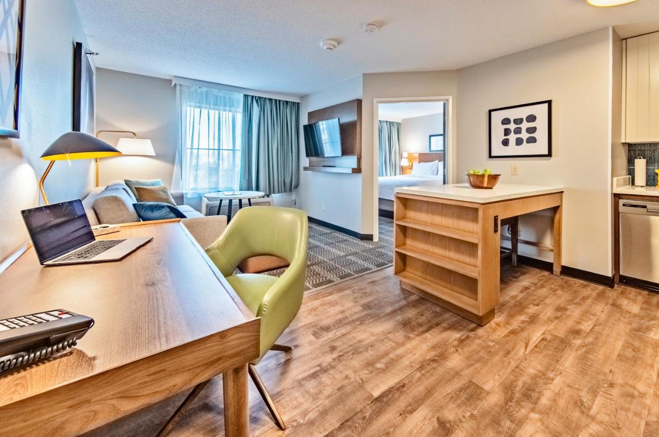 Staybridge Suites - Cedar Rapids North By Ihg Eksteriør billede