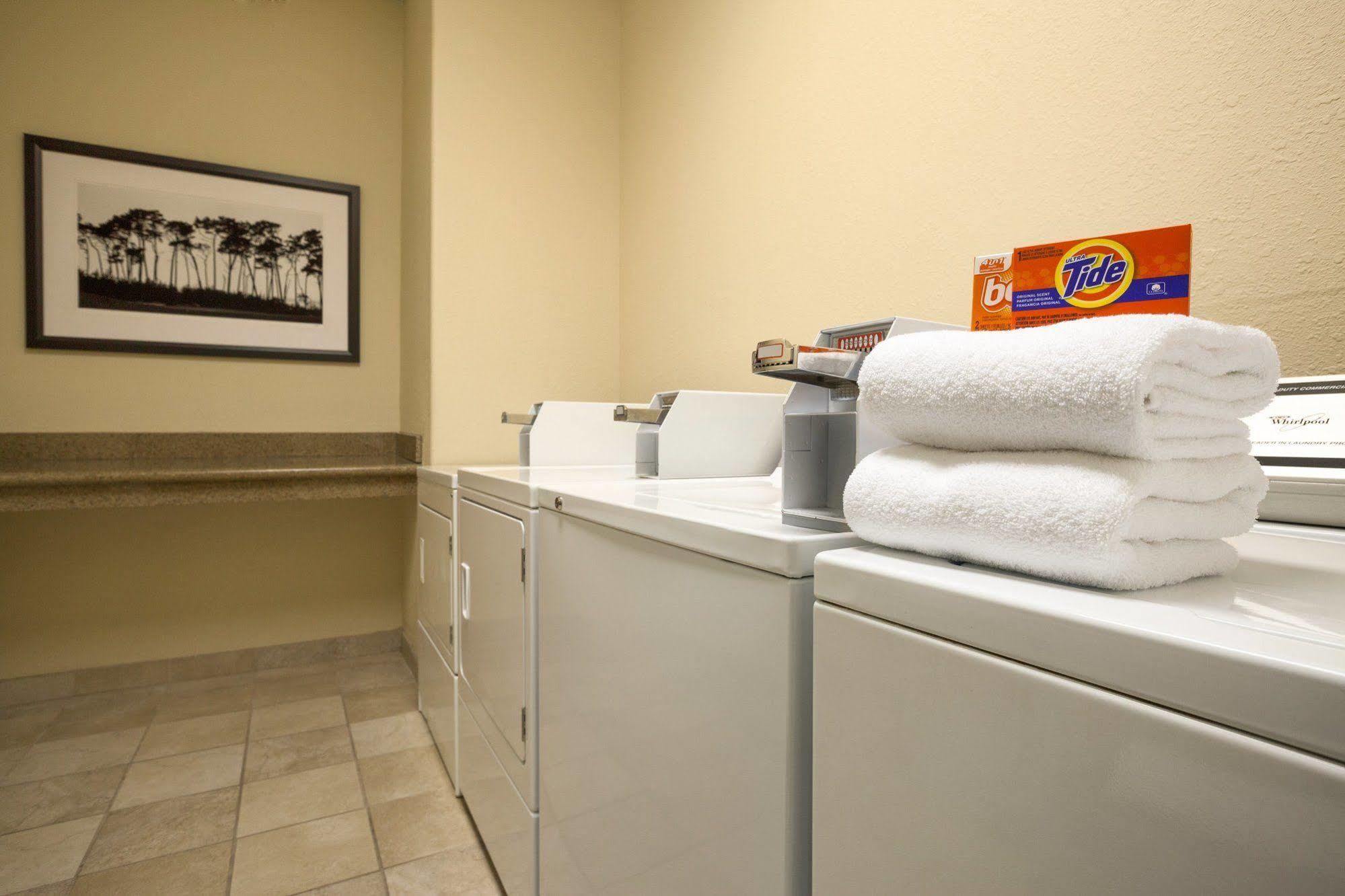 Staybridge Suites - Cedar Rapids North By Ihg Eksteriør billede